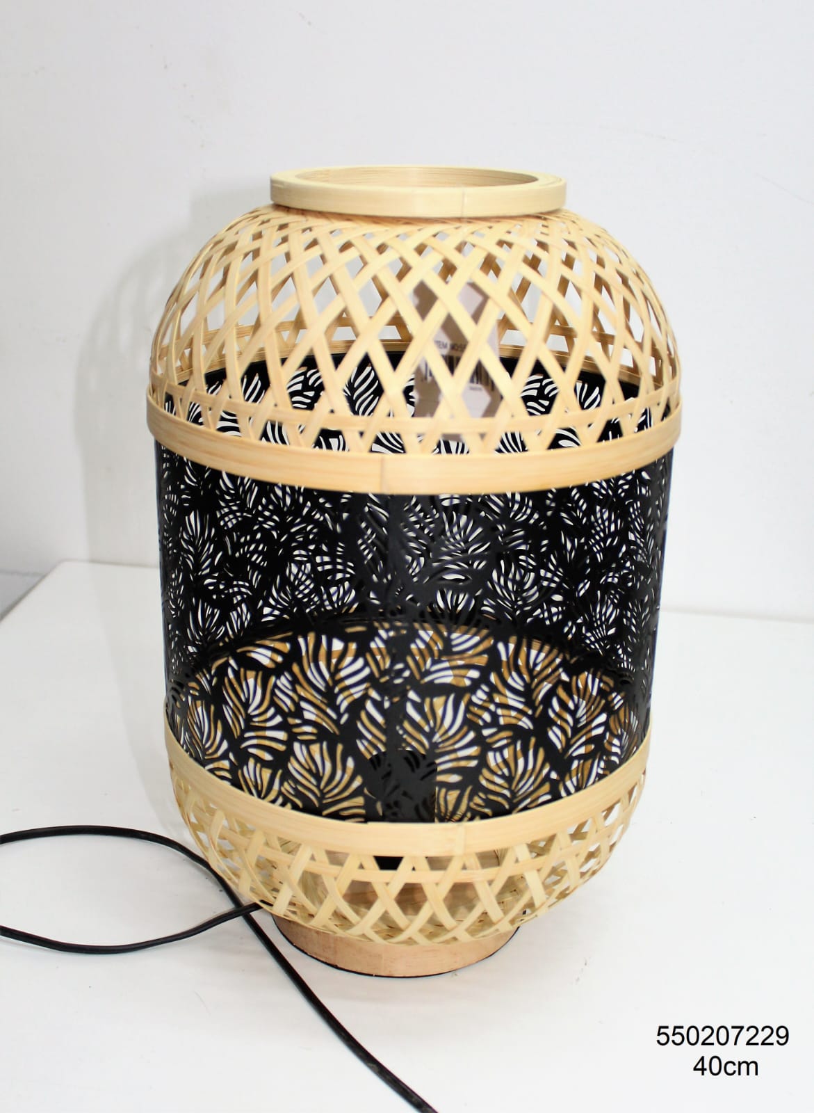 מנורת שולחן רשת במבחר צבעים מבית טודו דיזיין TUDO DESIGN מנורת שולחן רשת במבחר צבעים מבית טודו דיזיין TUDO DESIGN