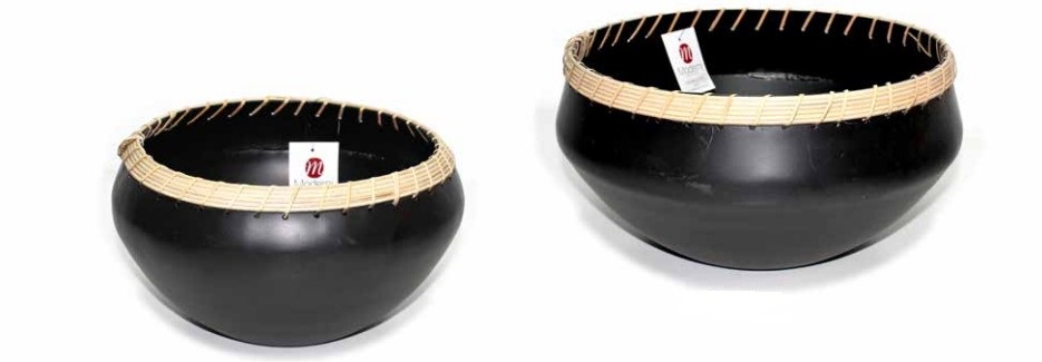 כד מתכת בגדלים שונים לבחירה מבית טודו דיזיין TUDO DESIGN כד מתכת בגדלים שונים לבחירה מבית טודו דיזיין TUDO DESIGN