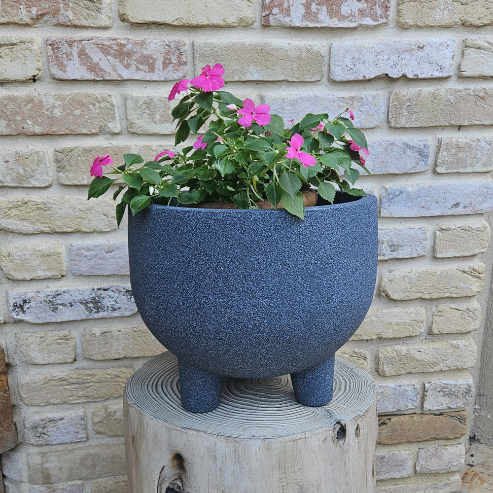 כד שתילה עציץ ברזילאי JAPI עם רגליים 33 ס"מ דגם 90208 אפור כד שתילה עציץ ברזילאי JAPI עם רגליים 33 ס"מ דגם 90208 אפור