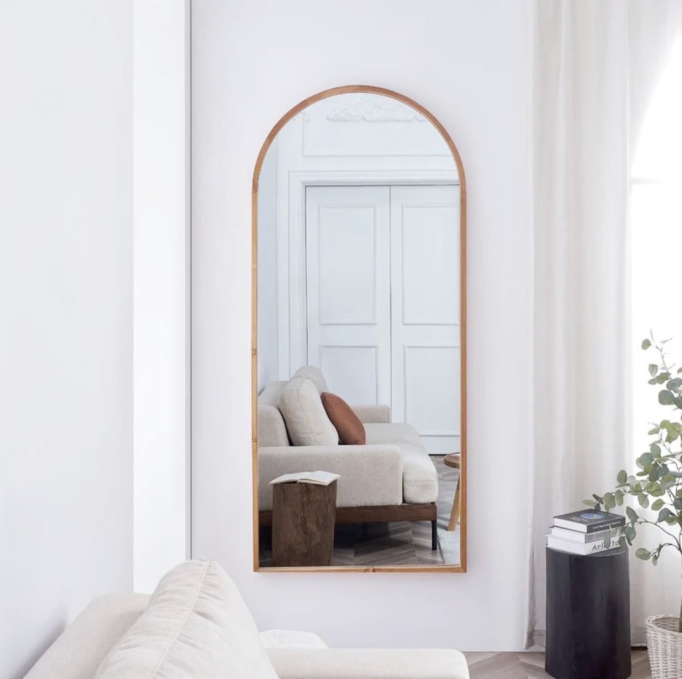 מראת גוף חצי מעוגלת מסגרת עץ גובה 170 ס"מ ורוחב 80 ס"מ מראת גוף חצי מעוגלת מסגרת עץ גובה 170 ס"מ ורוחב 80 ס"מ