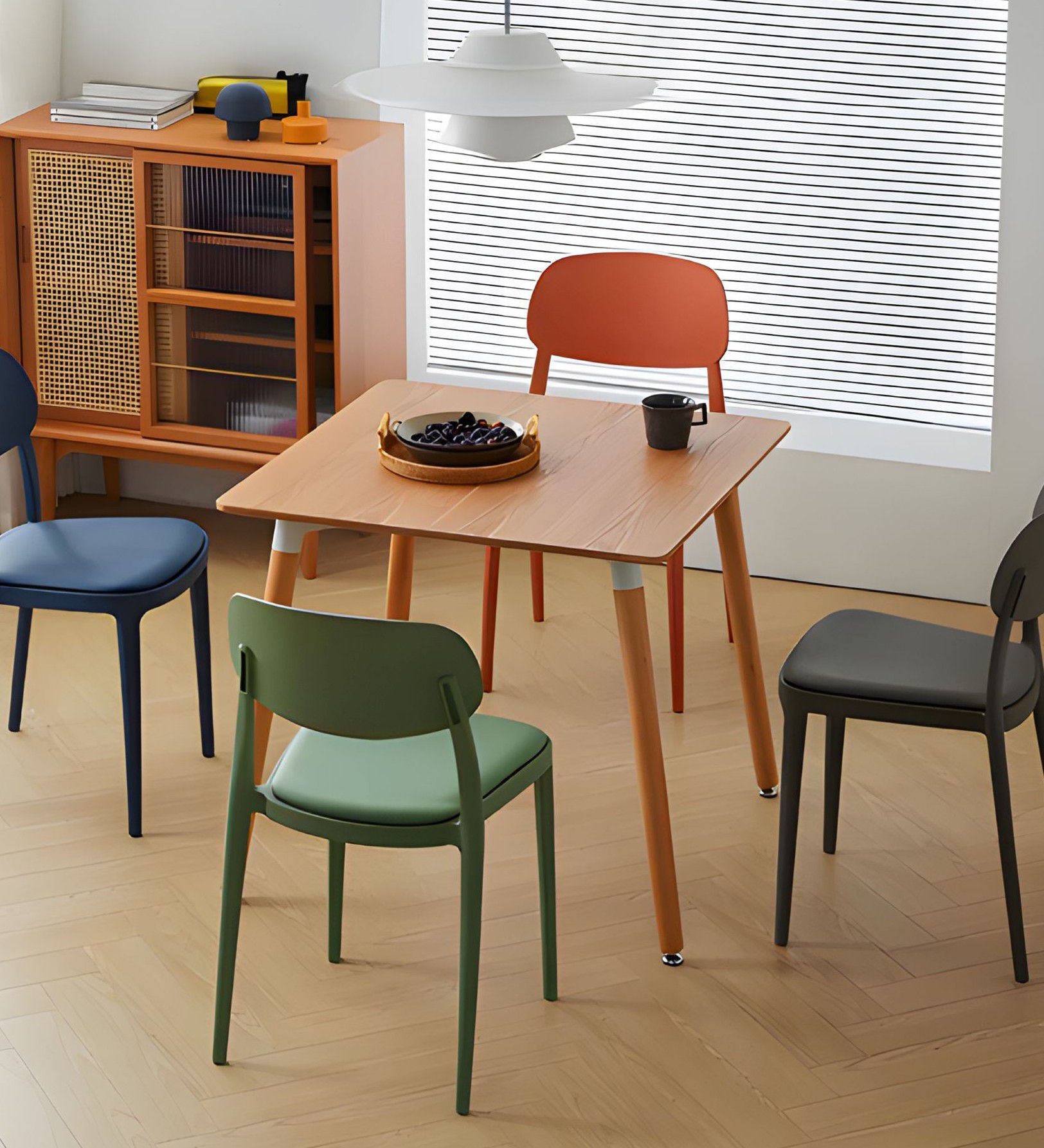 שולחן פינת אוכל פרקטי מרובע מעץ איכותי דגם לייט שולחן פינת אוכל פרקטי מרובע מעץ איכותי דגם לייט